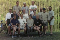 KVR 10-07-03 Team @ Chute Lake_jpg.jpg